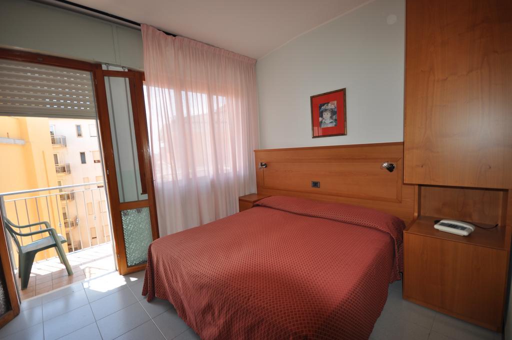 Hotel Real ซอตโตมารีนา ห้อง รูปภาพ